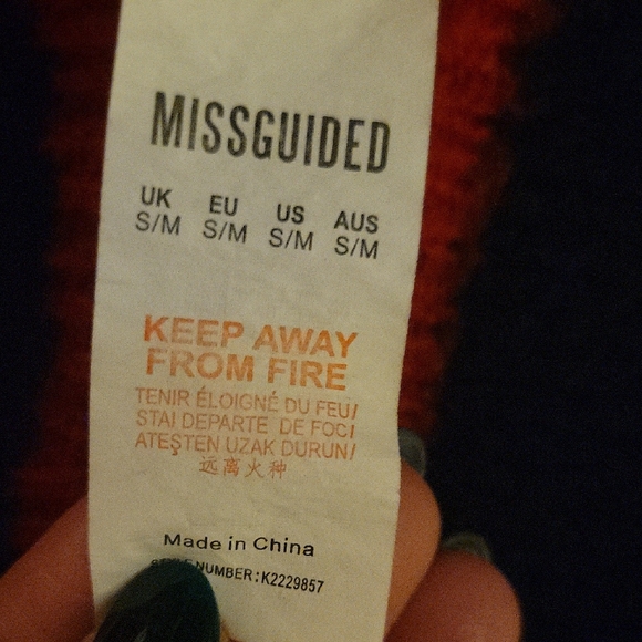 Missguided Red and Black Knit Sweater Long Oversized - Picture 4 of 6